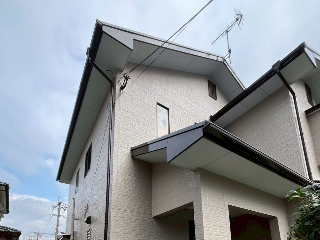 小倉南区　K様　屋根壁完工 (1)